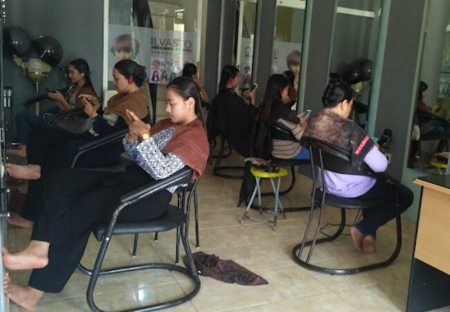 Shifa Salon: Tempat Perawatan yang Membuat Kulitmu Bersinar di Cilacap